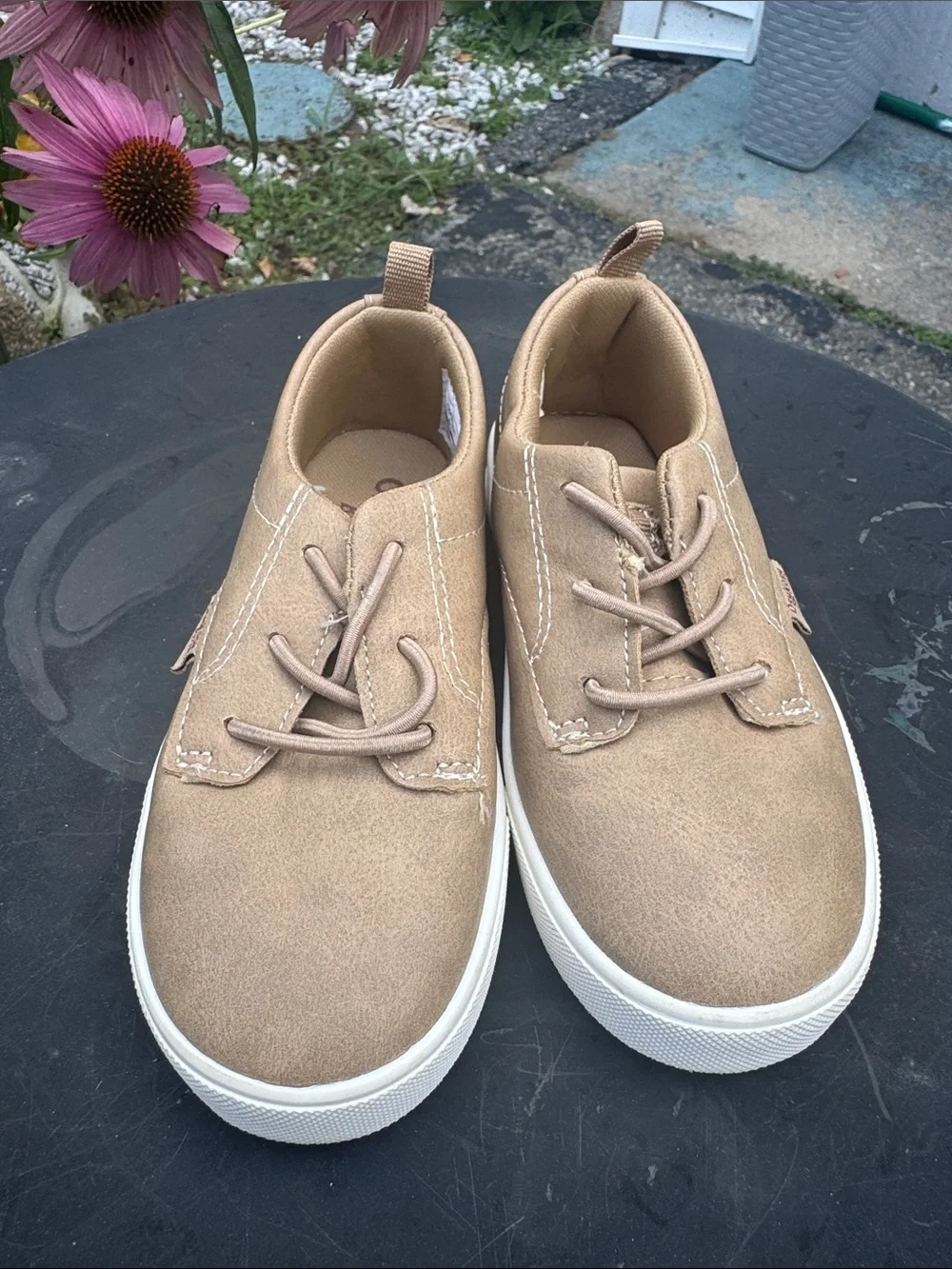 OshKosh B'gosh Men's Light Tan Suede Low-Top Sneakers